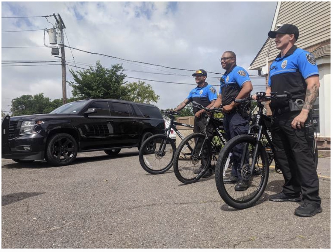 FTPD Receives Donation of New Police Bicycles and Gives Gift Baskets to College Sweepstakes Winners